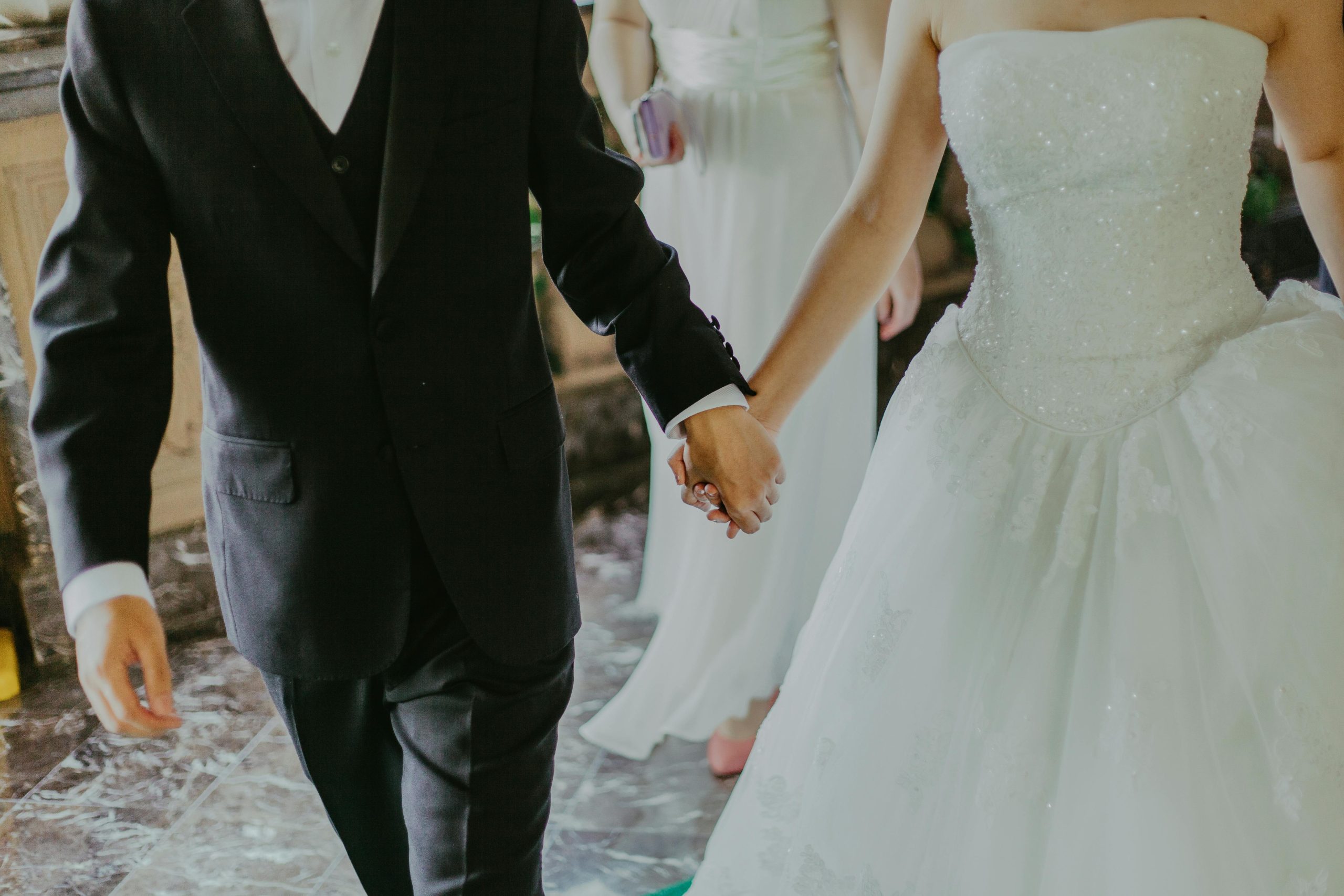 How to Save $20,000+ on Your Wedding: Why Smart Couples Are Choosing Small Weddings and Epic Honeymoons Instead